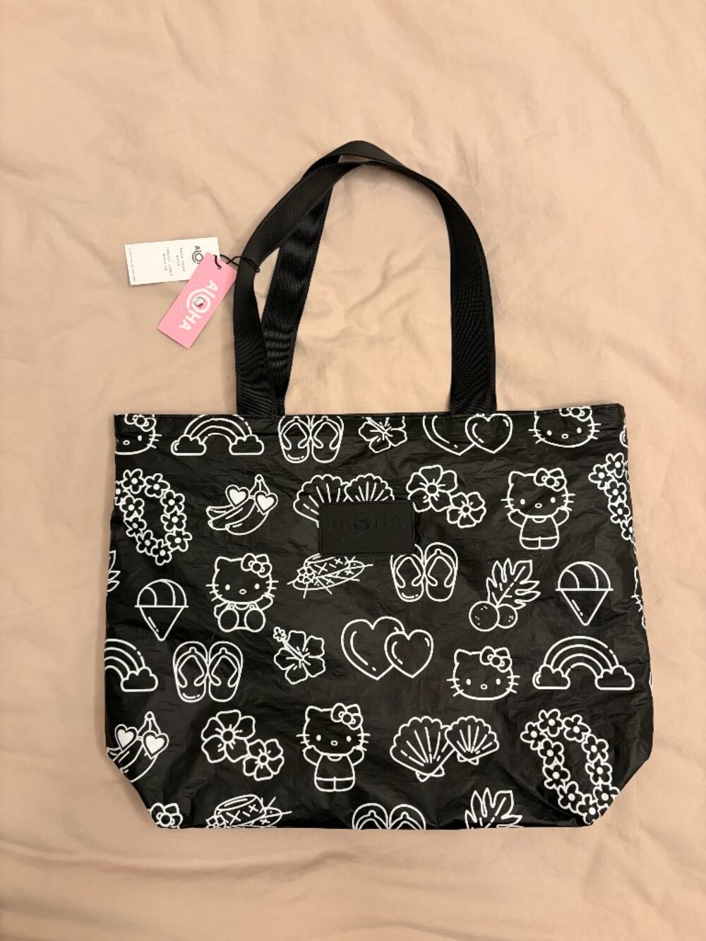 ALOHA Collection x Hello Kitty Day Tripper Tote NWT Black/White